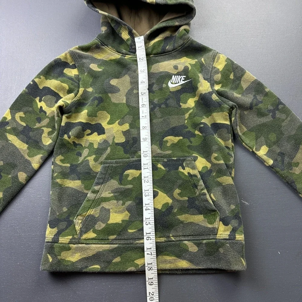 Nike Boys Size 7 Green Camo Hoodie Pullover Fleece Logo Sweatshirt Cotton Casual